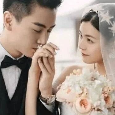 婚姻八字看婚姻，对婚姻专一的女命八字特征