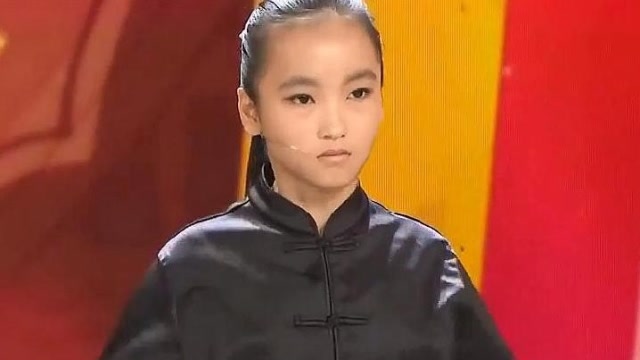 广东15岁小美女，现场展示“咏春拳”，主持人都看傻眼了！